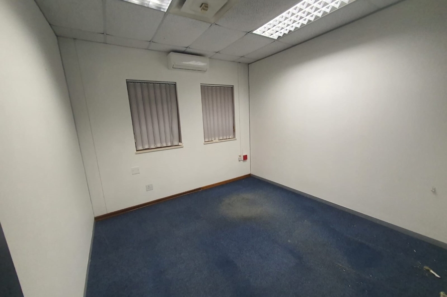 To Let commercial Property for Rent in Walmer Eastern Cape